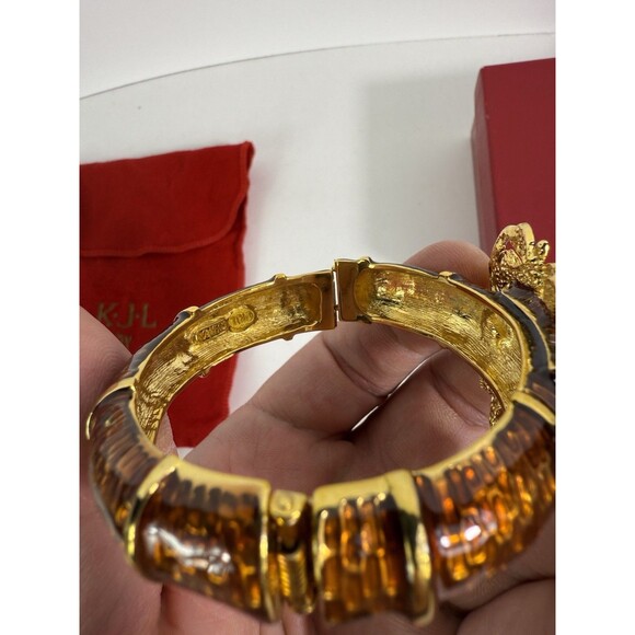 Kenneth J Lane Rhinestone Enamel Lions Head Gold Tone Clamp Bracelet Cuff 7.25" - Picture 5 of 10